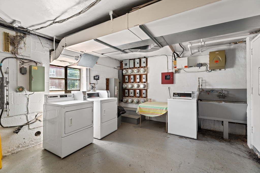 121 Warren Street, Unit 4 Watertown, MA 02472 - Photo 19 of 21