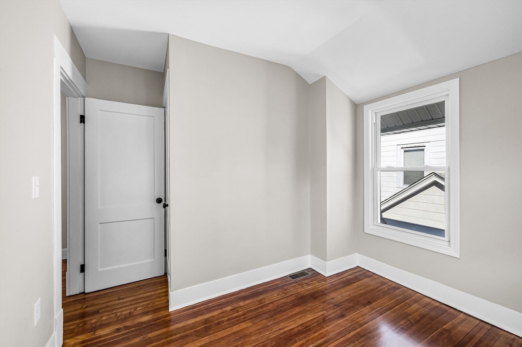 85 Edendale Street Springfield, MA 01104 - Photo 13 of 29