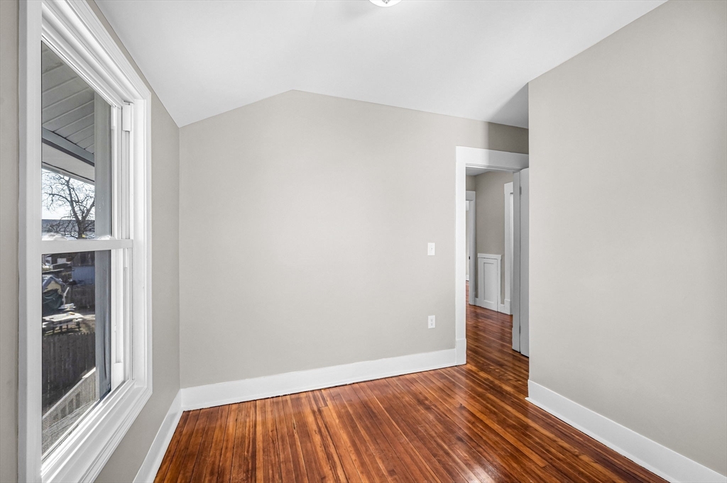 85 Edendale Street Springfield, MA 01104 - Photo 14 of 29