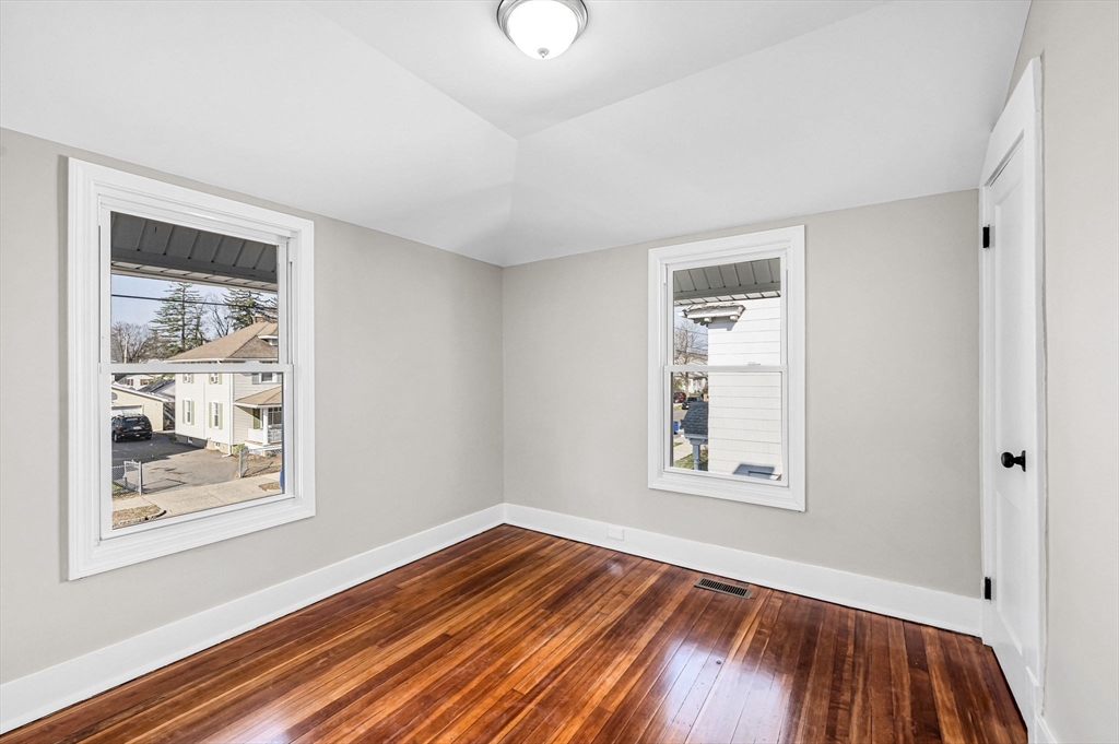 85 Edendale Street Springfield, MA 01104 - Photo 15 of 29