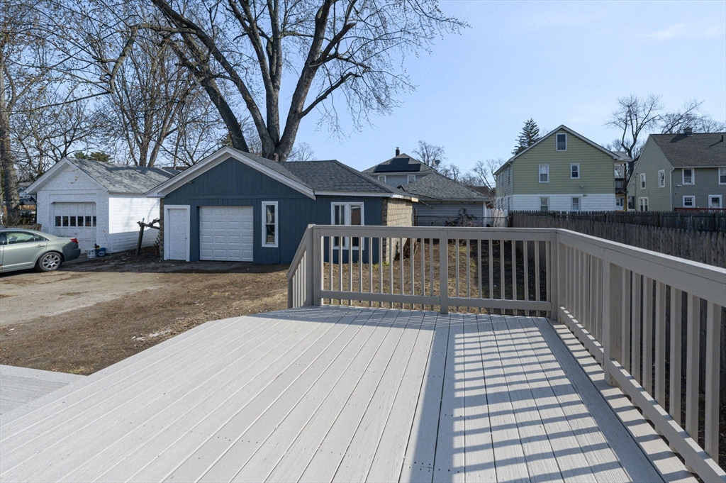 85 Edendale Street Springfield, MA 01104 - Photo 22 of 29