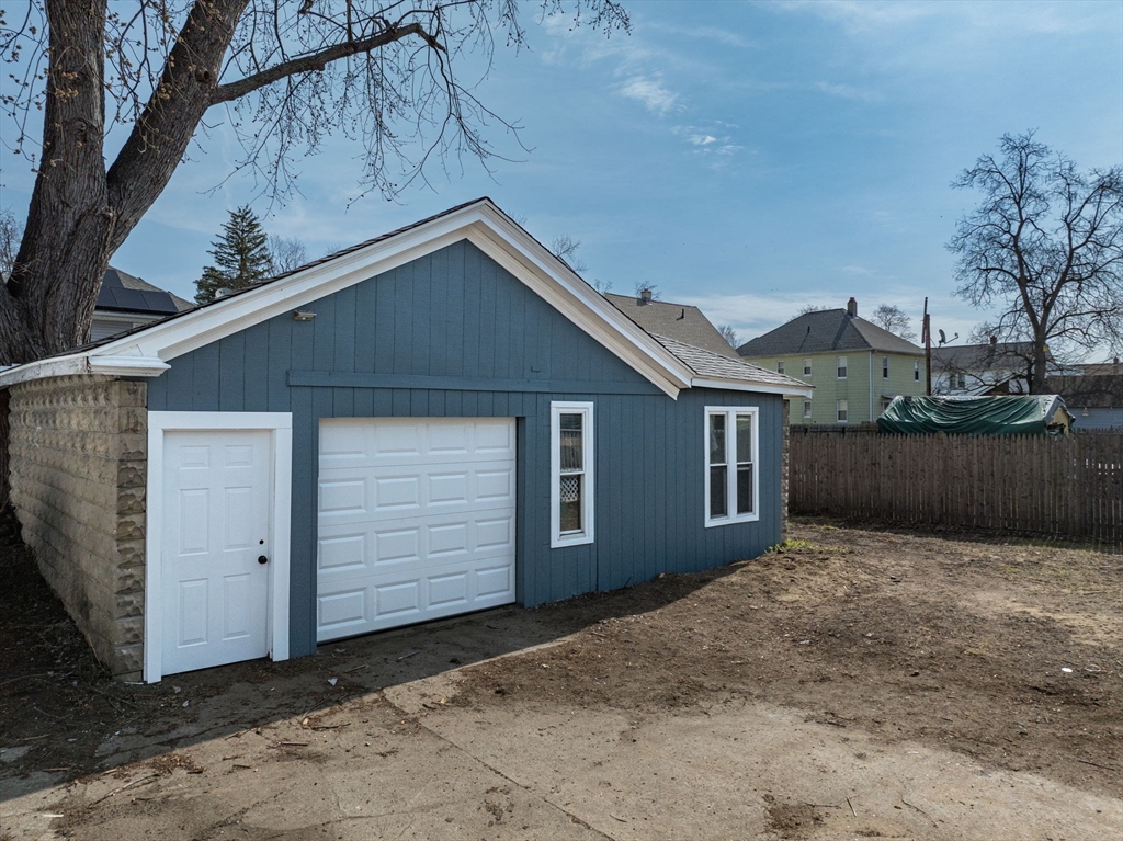 85 Edendale Street Springfield, MA 01104 - Photo 23 of 29