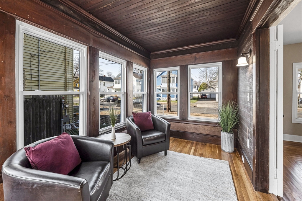 85 Edendale Street Springfield, MA 01104 - Photo 5 of 29