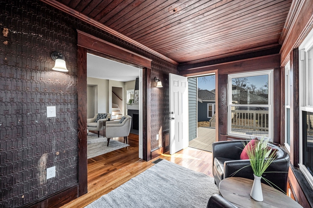 85 Edendale Street Springfield, MA 01104 - Photo 6 of 29