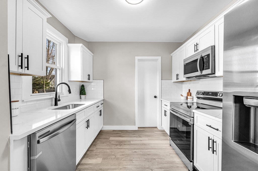 85 Edendale Street Springfield, MA 01104 - Photo 9 of 29