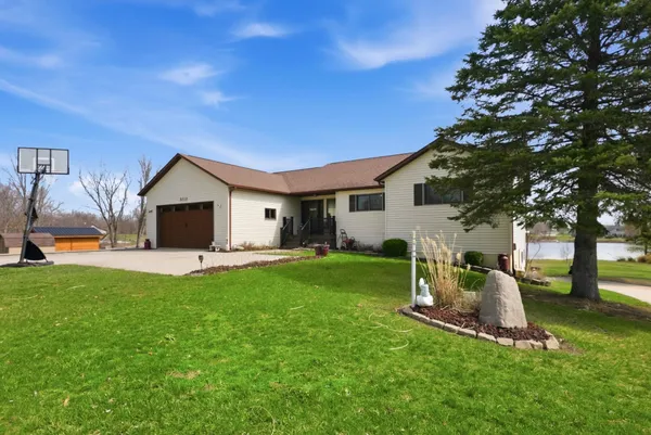 $489,900 | 5010 Terry Lake Road, Hamilton, IN 46742