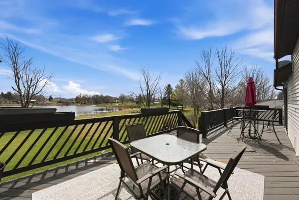 $489,900 | 5010 Terry Lake Road, Hamilton, IN 46742