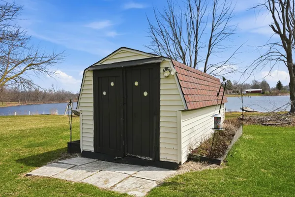 $489,900 | 5010 Terry Lake Road, Hamilton, IN 46742
