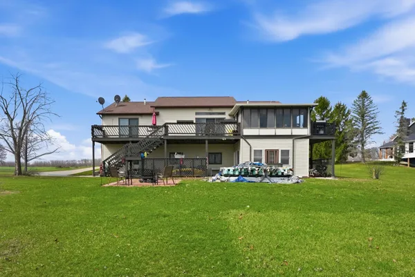 $489,900 | 5010 Terry Lake Road, Hamilton, IN 46742