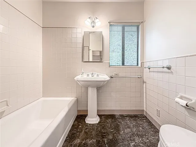 $1,599,999 | 2001 Niodrara Drive, Glendale, CA 91208