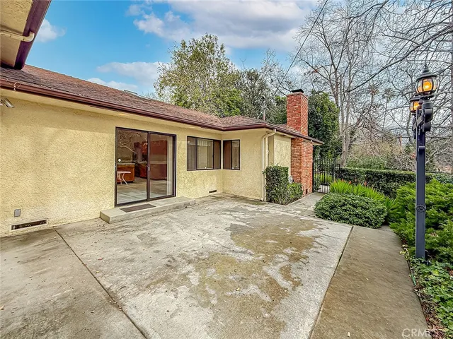 $1,599,999 | 2001 Niodrara Drive, Glendale, CA 91208