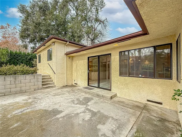 $1,599,999 | 2001 Niodrara Drive, Glendale, CA 91208