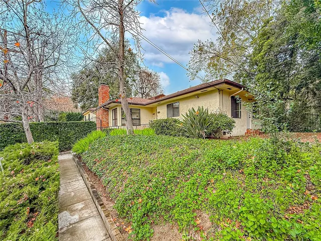 $1,599,999 | 2001 Niodrara Drive, Glendale, CA 91208