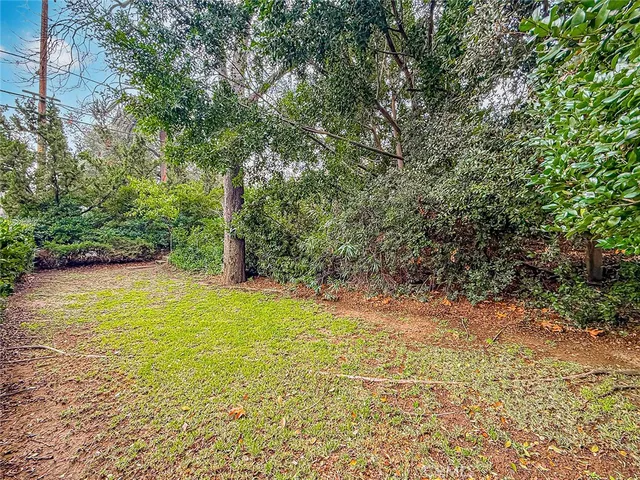 $1,599,999 | 2001 Niodrara Drive, Glendale, CA 91208