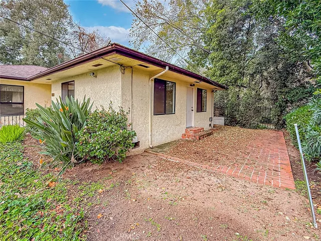 $1,599,999 | 2001 Niodrara Drive, Glendale, CA 91208