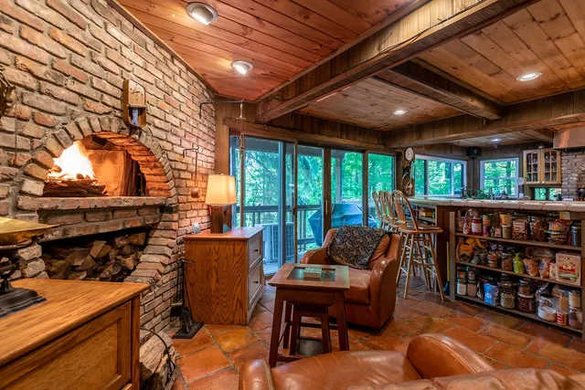 $1,150,000 | 11 Founders Hill Road, Winhall, VT 05340