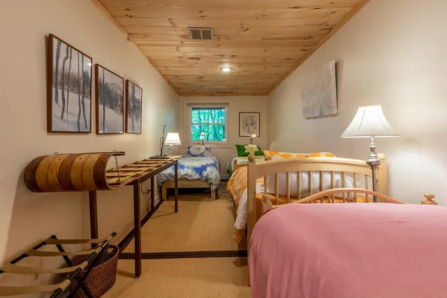 $1,150,000 | 11 Founders Hill Road, Winhall, VT 05340