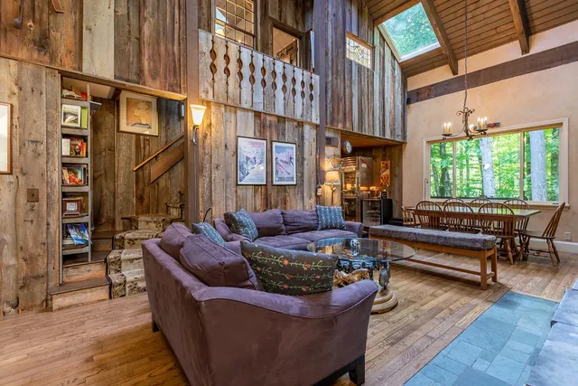 $1,150,000 | 11 Founders Hill Road, Winhall, VT 05340