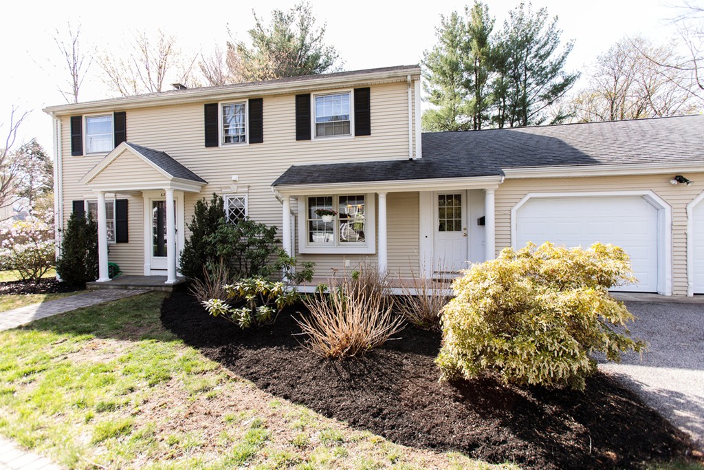 62 Standish Circle Wellesley, MA 02481 - Photo 2 of 13