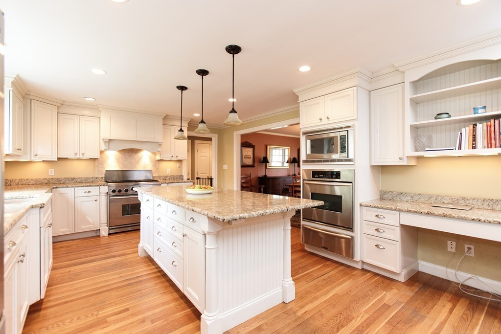 62 Standish Circle Wellesley, MA 02481 - Photo 7 of 13