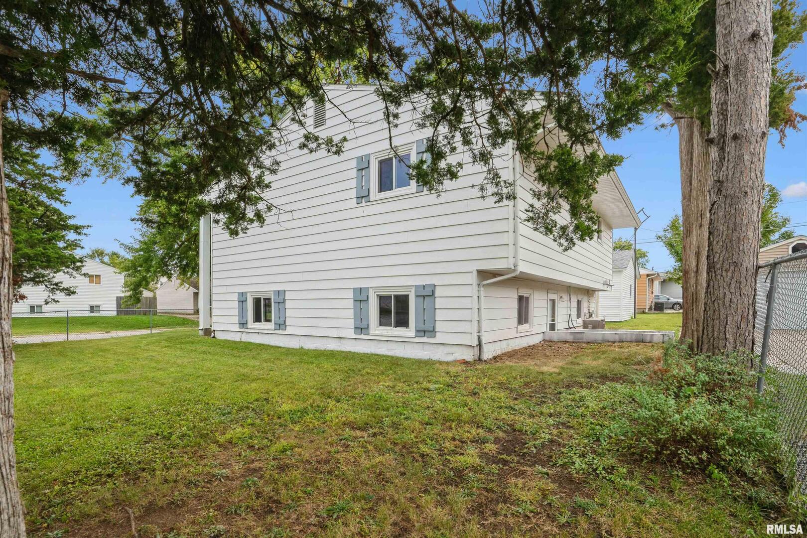 3403 4th Street East Moline, IL 61244 - Photo 26 of 27