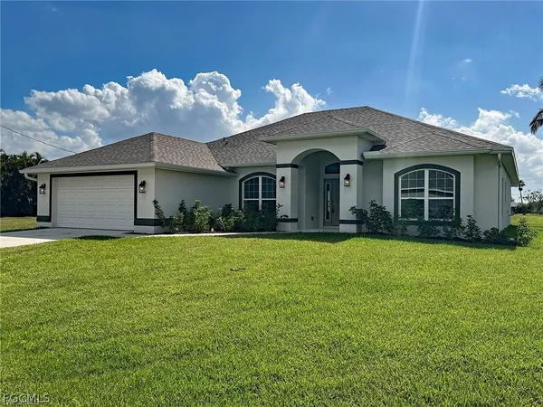 $2,800 | 410 Southeast 1st Terrace, Cape Coral, FL 33990