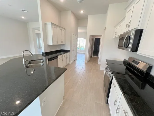 $2,800 | 410 Southeast 1st Terrace, Cape Coral, FL 33990
