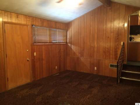 1245 Trenton Road Adrian, MI 49221 - Photo 9 of 17 20387413-8.JPG