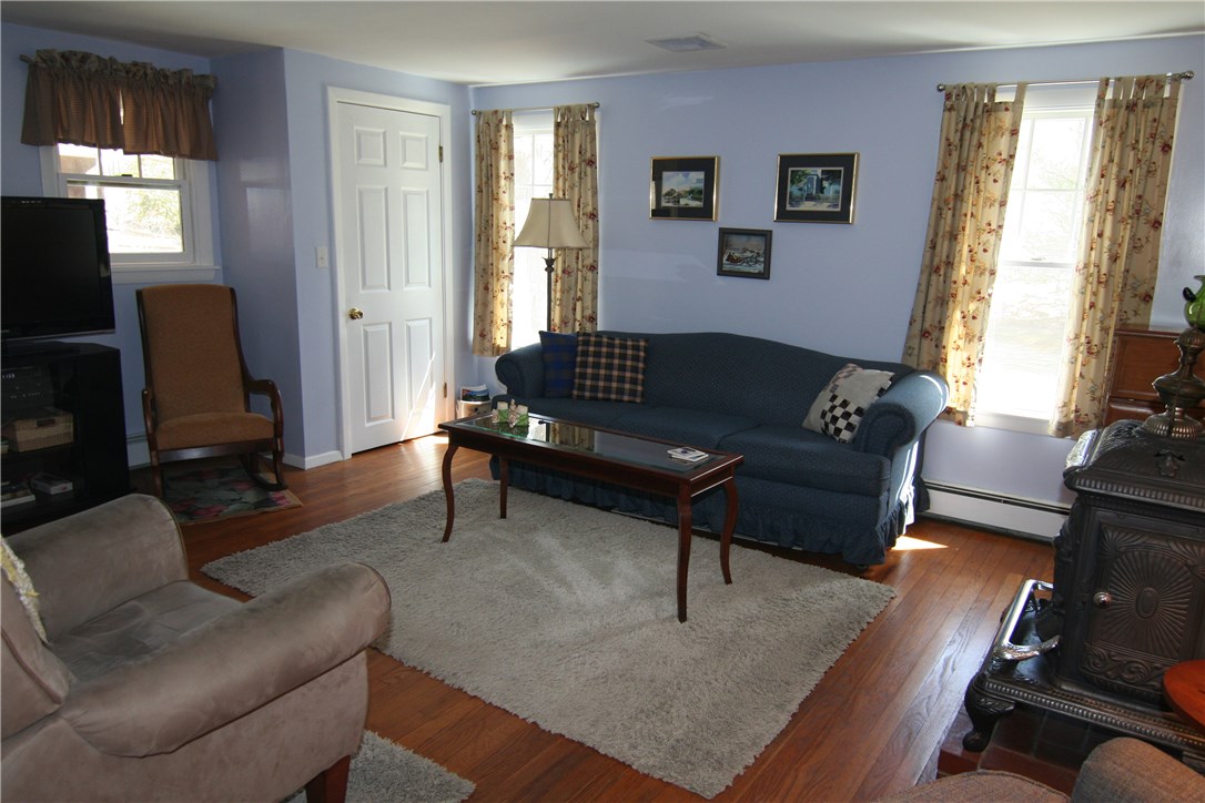 275 Bowen Hill Road Coventry, RI 02827 - Photo 5 of 15