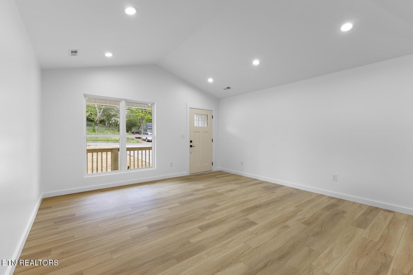 203 Stone Road Knoxville, TN 37920 - Photo 21 of 43 1S2A7978 (1)