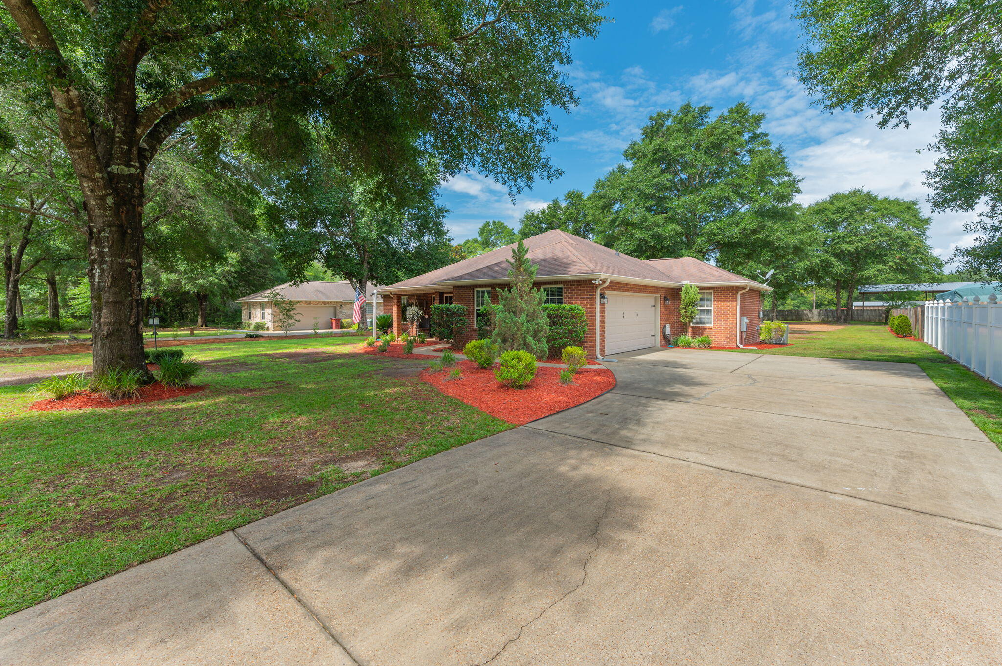 4216 Painter Branch Road Crestview, FL 32539 - Photo 4 of 38 great curb appeal