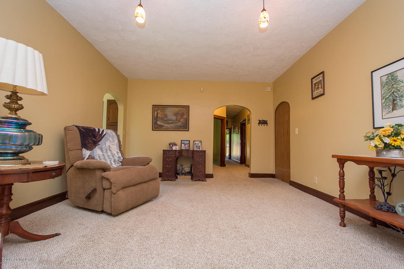 6714 Glendale Road Louisville, KY 40291 - Photo 16 of 43 Glendale -15