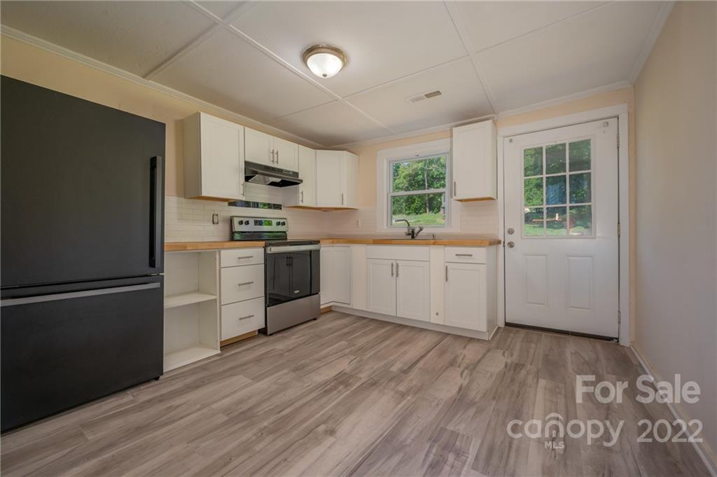 157 North Ridgecrest Avenue Rutherfordton, NC 28139 - Photo 8 of 20 Gallery Image 8