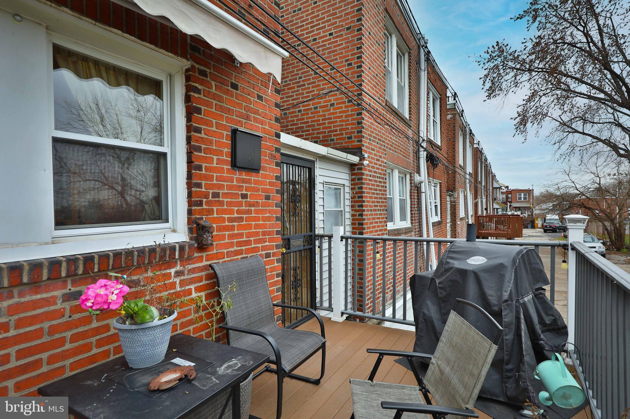 7138 Cottage Street Philadelphia, PA 19135 - Photo 16 of 38 Rear deck