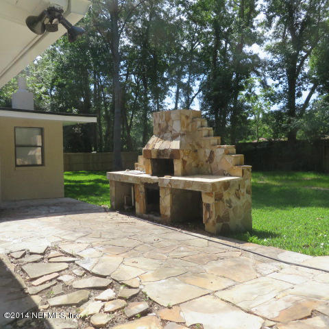 5314 Ridgecrest Avenue Jacksonville, FL 32207 - Photo 4 of 20 IMG_0245