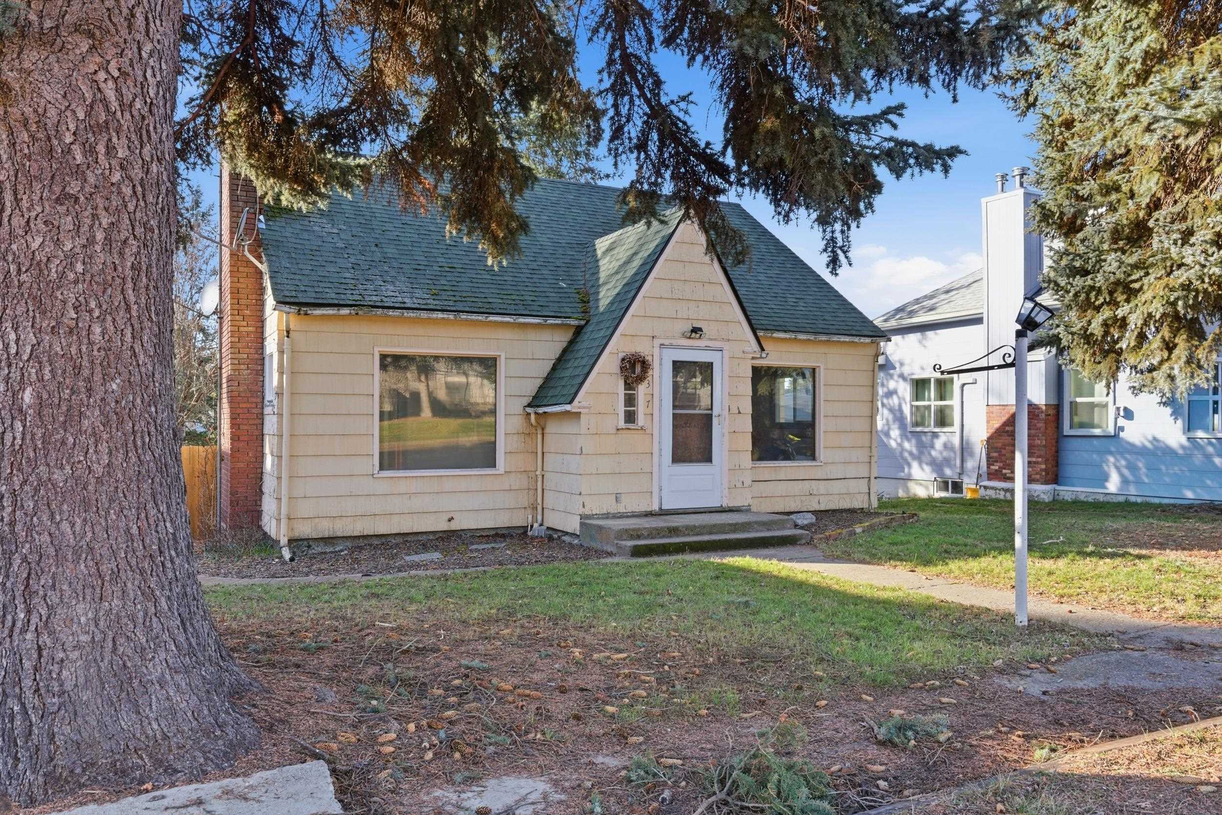 337 South Crosby Street Tekoa, WA 99033 - Photo 3 of 45