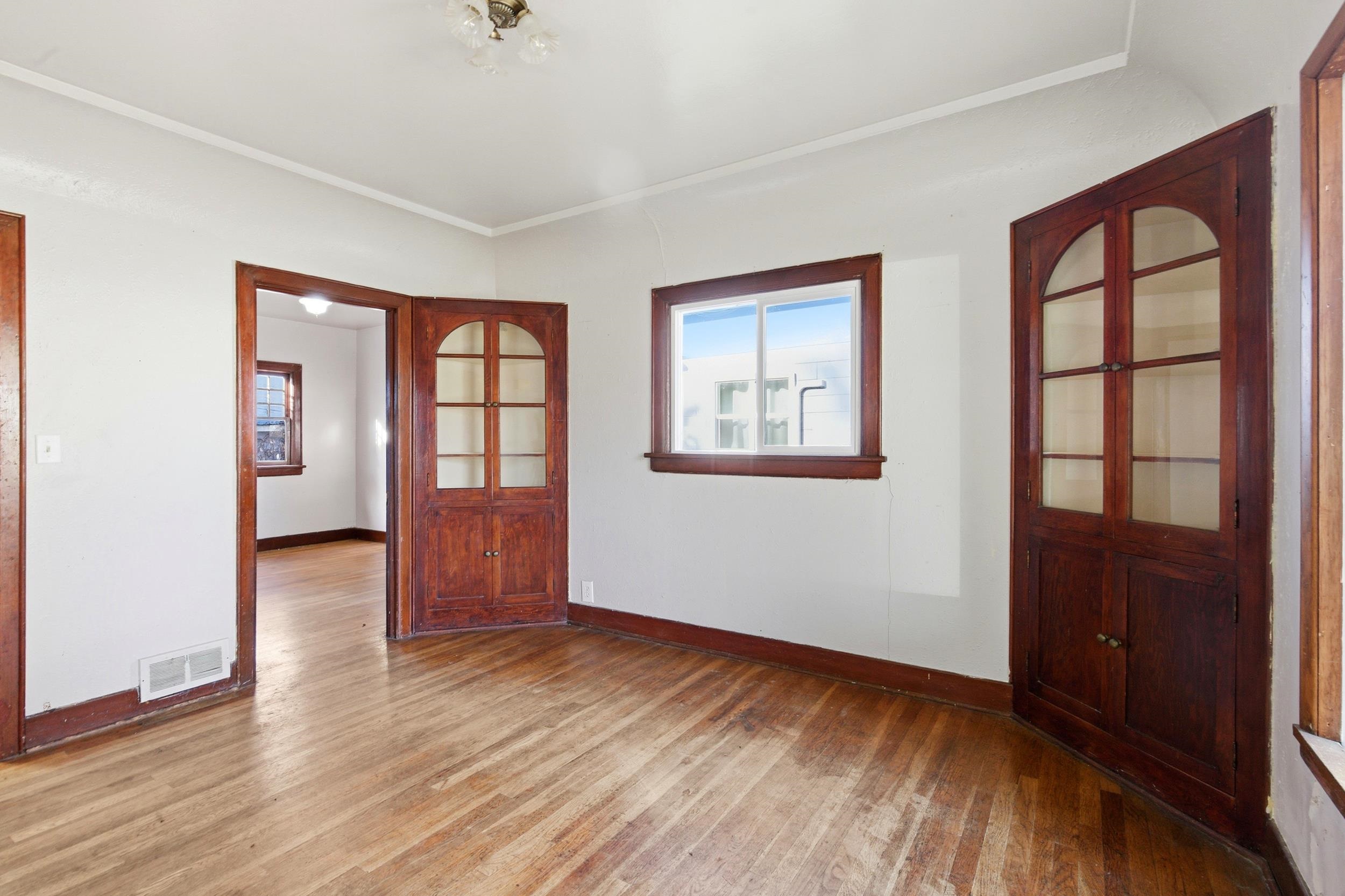 337 South Crosby Street Tekoa, WA 99033 - Photo 8 of 45