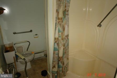 5108 Shelbourne Road Baltimore, MD 21227 - Photo 2 of 20 Bath
