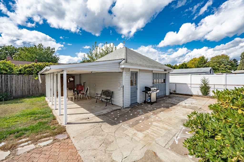 14 Bonneta Circle Chicopee, MA 01020 - Photo 11 of 32