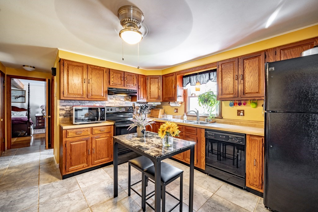 14 Bonneta Circle Chicopee, MA 01020 - Photo 14 of 32