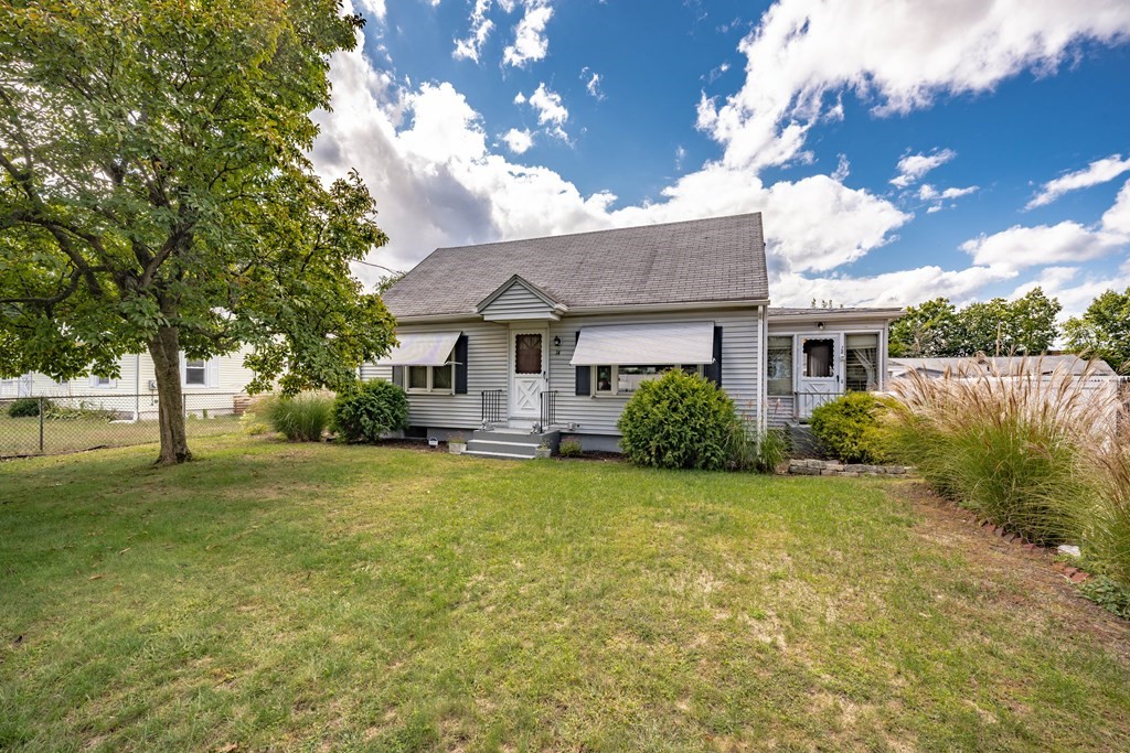 14 Bonneta Circle Chicopee, MA 01020 - Photo 2 of 32