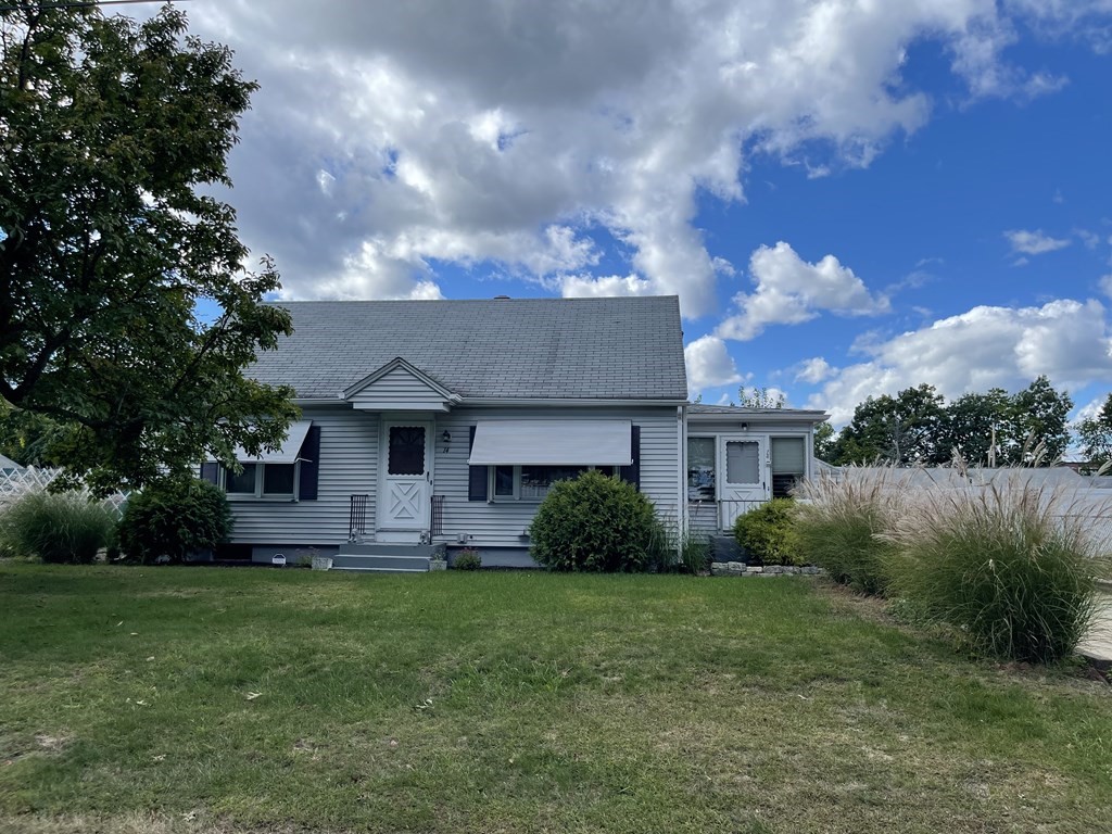 14 Bonneta Circle Chicopee, MA 01020 - Photo 3 of 32