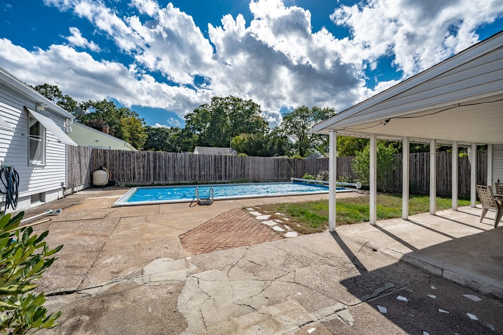 14 Bonneta Circle Chicopee, MA 01020 - Photo 7 of 32