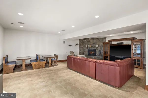$2,700,000 | 6109 Lake Front Way, Spotsylvania, VA 22551