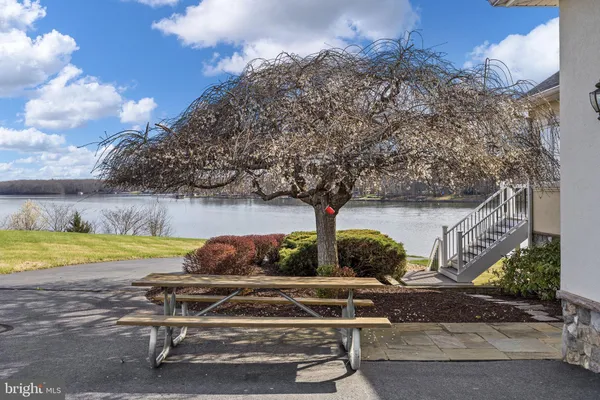 $2,700,000 | 6109 Lake Front Way, Spotsylvania, VA 22551