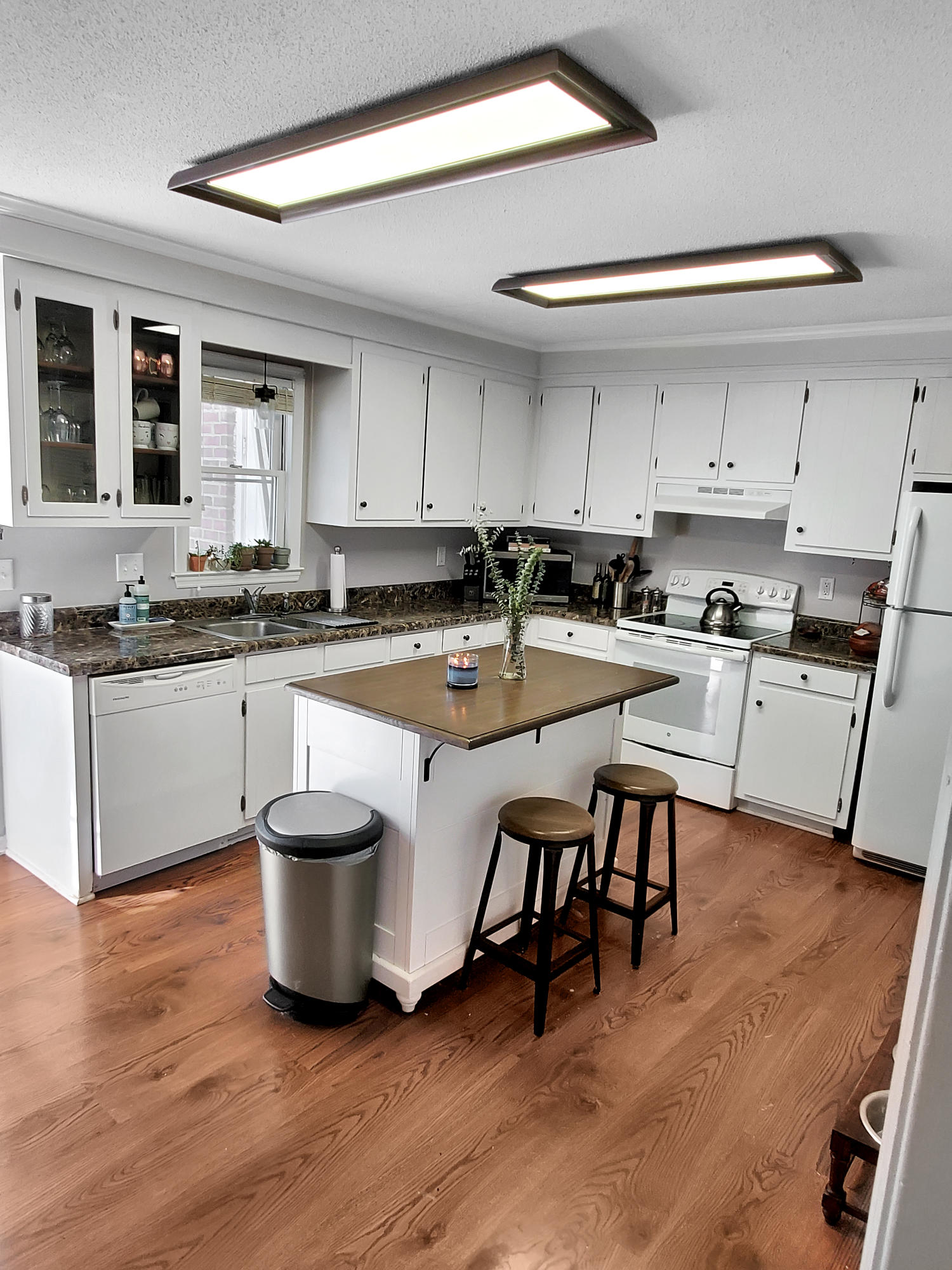 302 Springview Lane, Unit 4 Summerville, SC 29485 - Photo 9 of 17 Kitchen