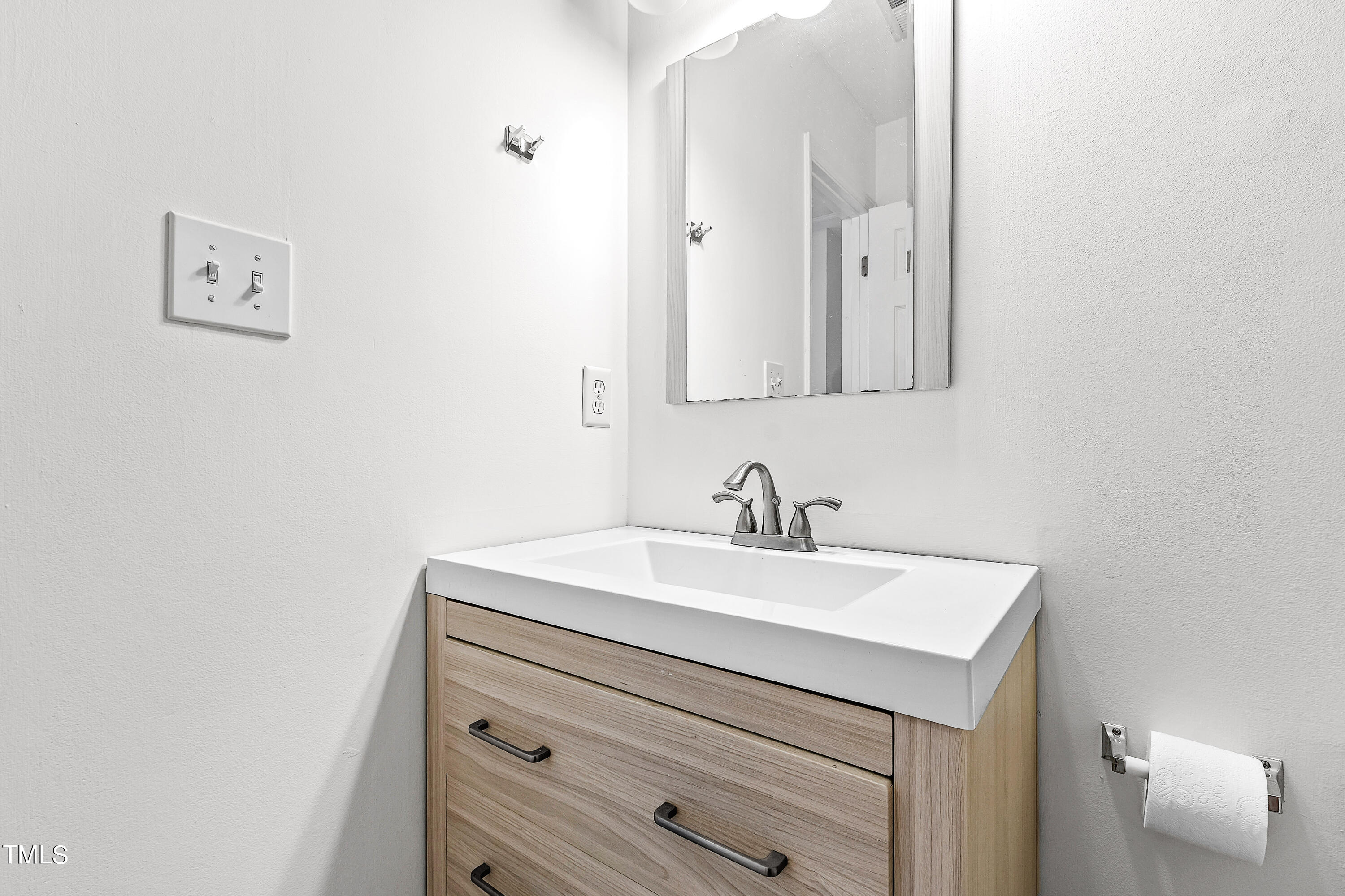 4305 Riverport Road Raleigh, NC 27616 - Photo 31 of 43 Bathroom02A
