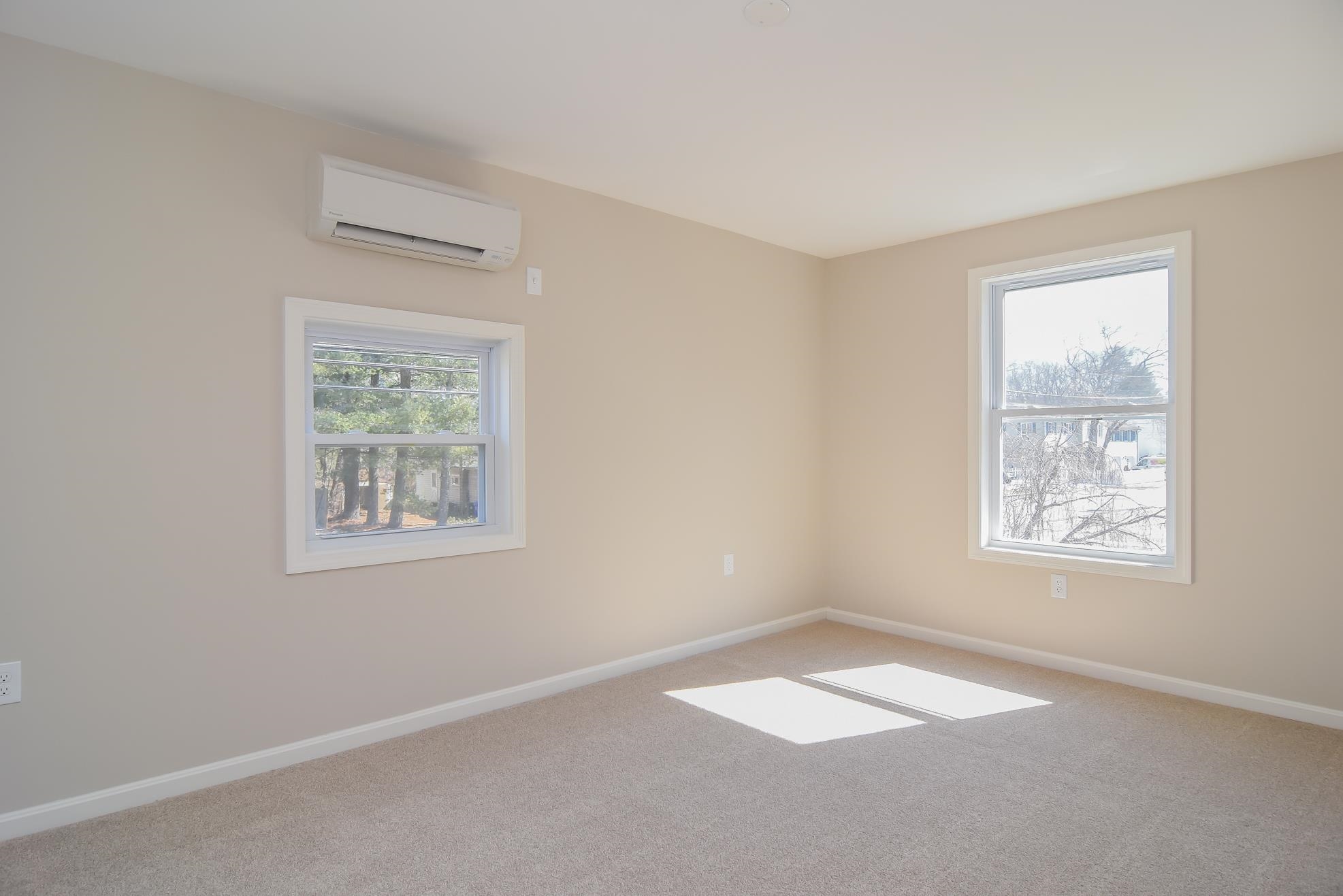 281 Bodwell Road Manchester, NH 03109 - Photo 17 of 26