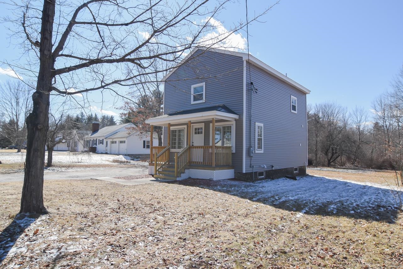 281 Bodwell Road Manchester, NH 03109 - Photo 3 of 26