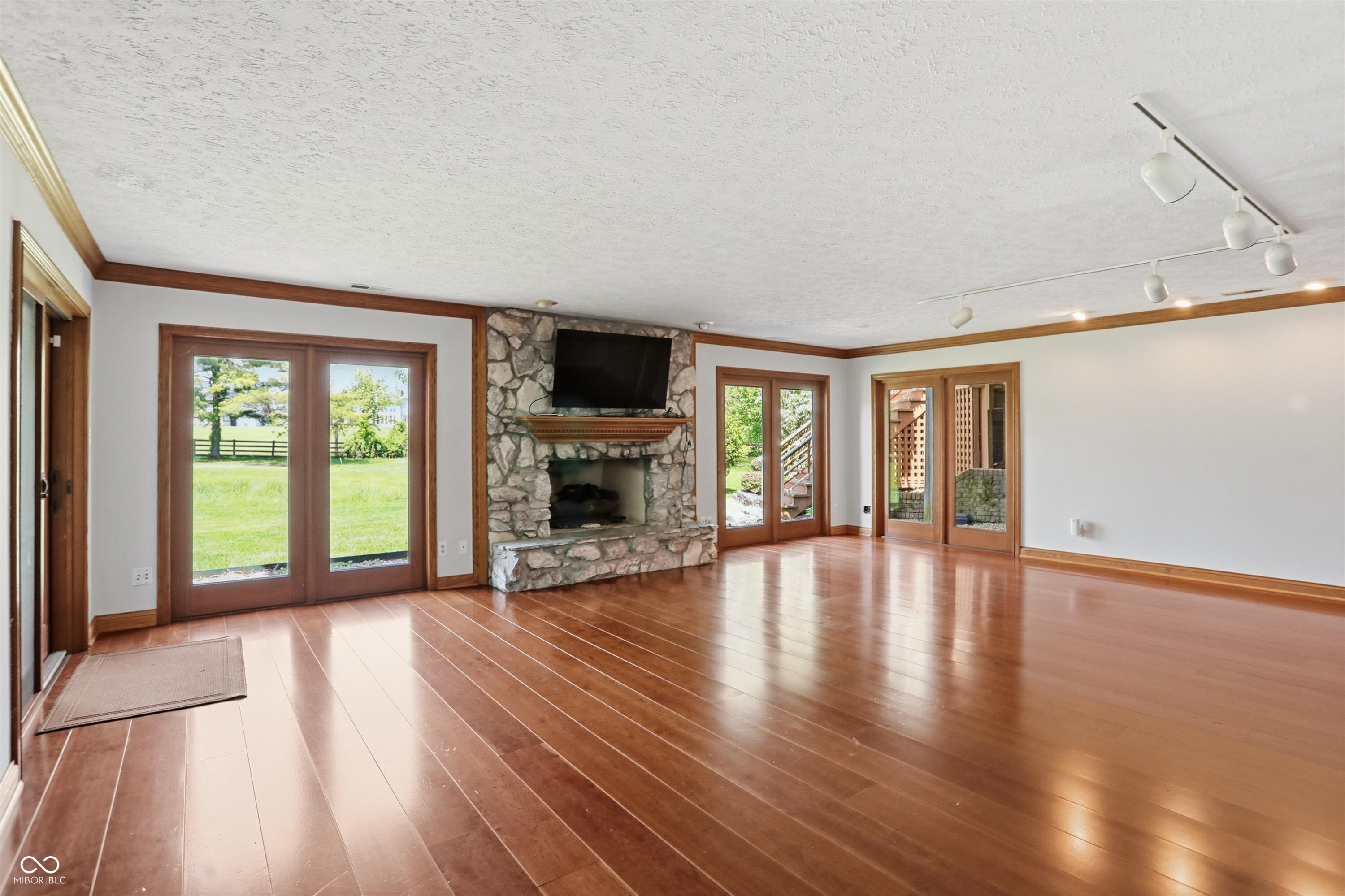 13500 Six Points Road Carmel, IN 46032 - Photo 24 of 65